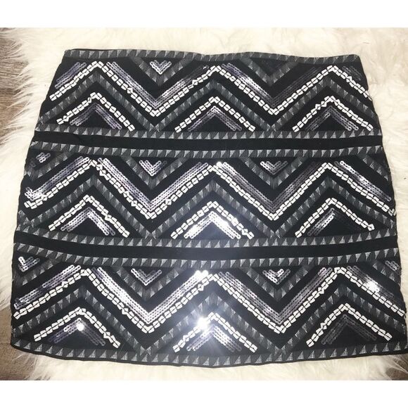 ✨ Women's Black Aztec Sequin 2-In-1 Mini Skirt✨ - Picture 5 of 6